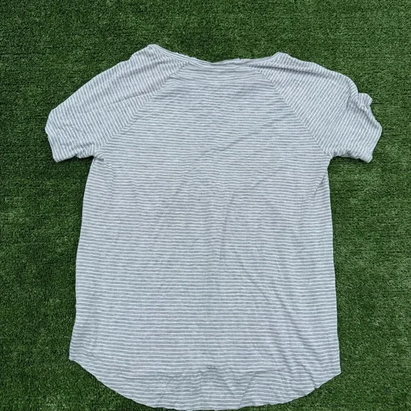 American Eagle Gray Striped Women's Top - Picture 2 of 5